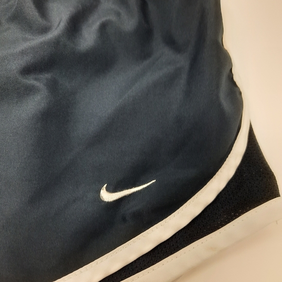 Women's Nike Blue Running Shorts Size Medium - Picture 6 of 6
